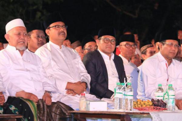 Ulama dan Kiai Jatim Kukuhkan Cak Imin Jadi Panglima Santri Nusantara