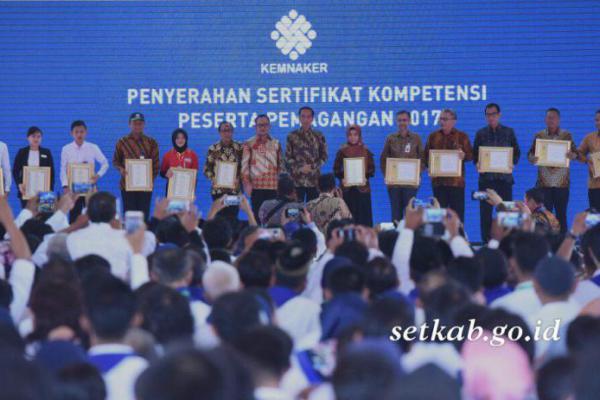 Ribuan Peserta Pemagangan Terima Sertifikat Kompetensi