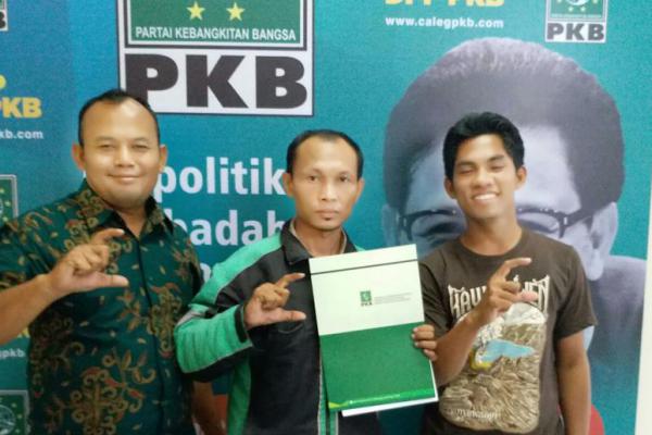 Driver Ojek Online "Nyalon" ke PKB, Cak Imin: Selamat Bergabung!