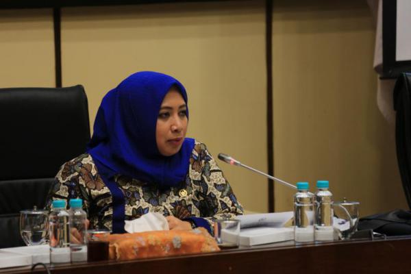 Nihayatul Wafiroh Sabet Penghargaan Legislator Terbaik 2018
