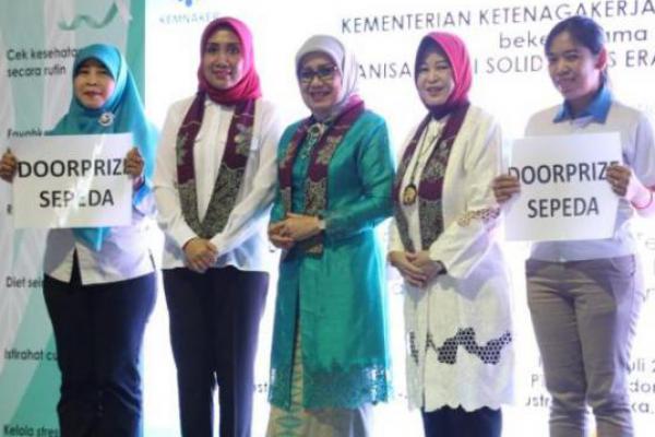 Kemnaker Gelar Tes `Inspeksi Visual Asetat` di Cikarang
