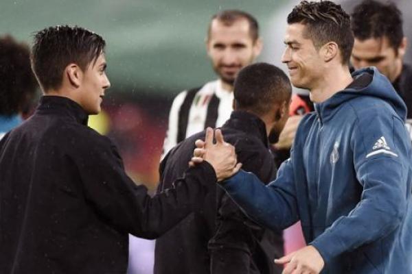 Resmi ke Juventus, Dybala: Selamat Datang Ronaldo!