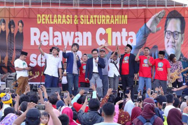 Bakar Semangat Relawan, Cak Imin: Indonesia Butuh Cinta
