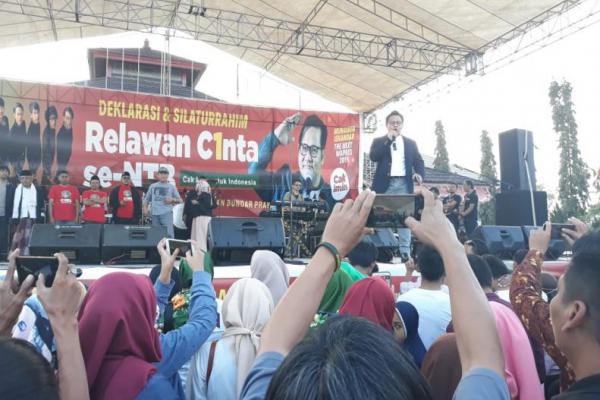 Relawan Cinta NTB Gelar Konser, Cak Imin Duet dengan D`Masiv