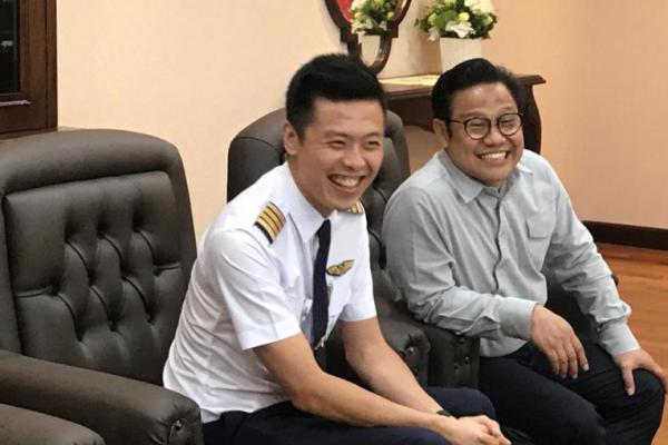 Serunya, Cak Imin Kedatangan Pilot Sekaligus Youtuber Vincen Raditya