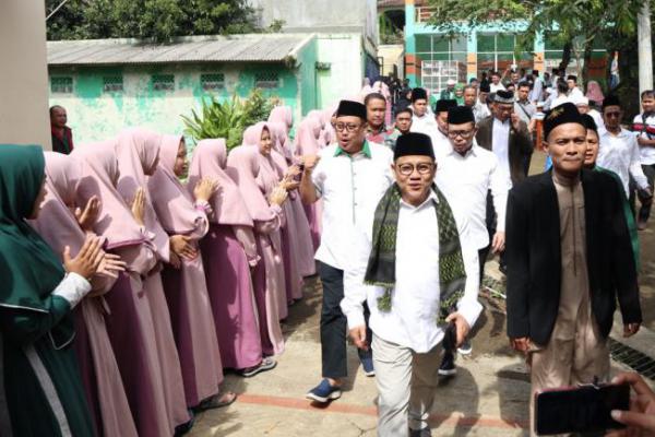 Cak Imin Tanggapi Ancaman People Power Amien Rais