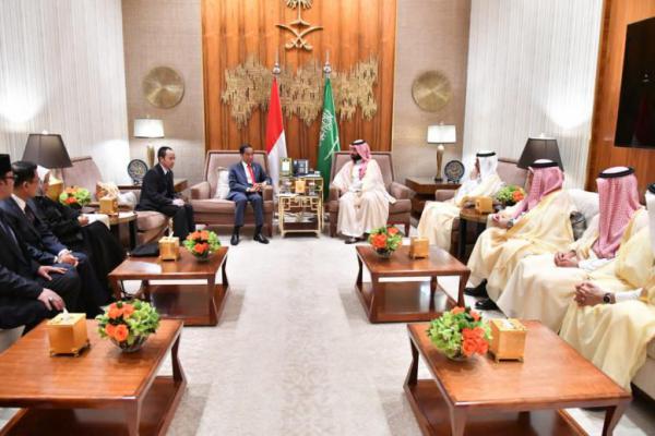 Putra Mahkota Kerjaan Arab Saudi Puji Pertumbuhan Ekonomi Indonesia