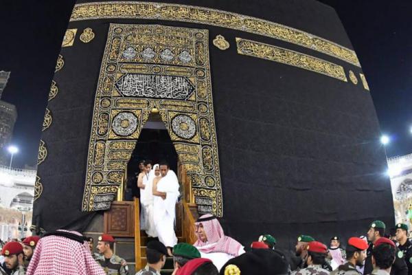 Saat Umroh Jokowi Berkesempatan Memasuki Ka`bah dan Cium Hajar Aswad