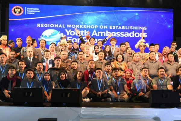 Kemenpora Apresiasi Dikukuhkannya Duta Damai Dunia Maya se-Asia Tenggara