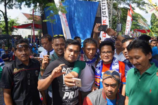 Cak Imin Jadi Warga Kehormatan Arema, Ini Harapan Warganet
