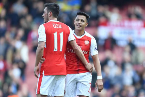 Januari, Ozil dan Sanchez Masih di Arsenal