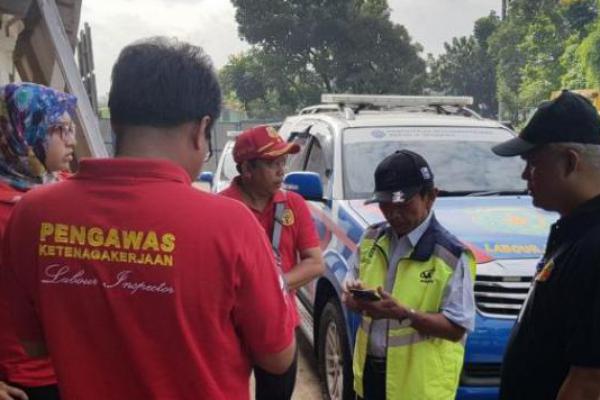 Kemnaker Terjunkan Tim URC atas Insiden Tol Becakayu