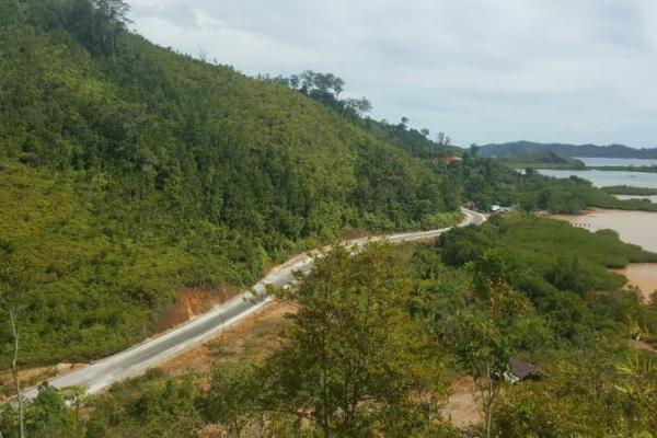 Permudah Akses Wisata Mandeh, Kementerian PUPR Lanjutkan Pengaspalan Jalan