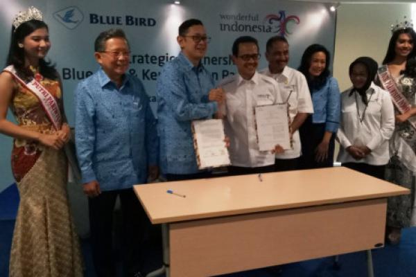 Kemenpar dan Blue Bird Kerja Sama Sukseskan Visit Wonderful Indonesia 2018