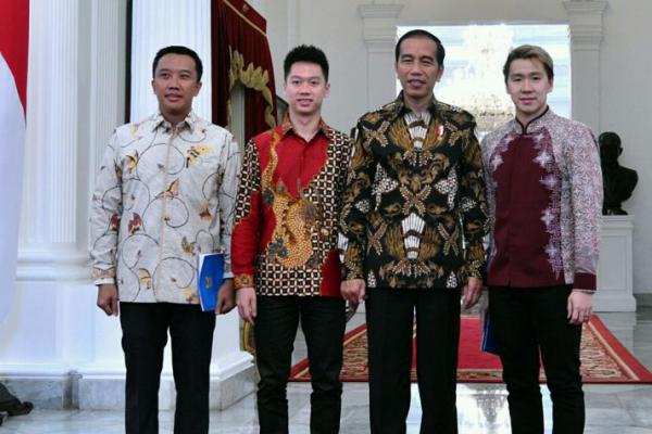 Ditemani Menpora RI, Kevin/Marcus Temui Presiden Jokowi di Istana Merdeka