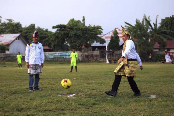 Menpora Buka Liga Santri di Pesisir Barat Lampung 