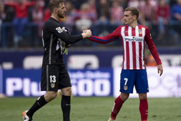 Barcelona `Legowo` Griezmann Bertahan di Atletico Madrid