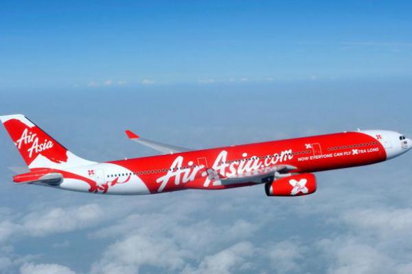 Dokter Asal Thailand Dihadiahi Tiket Gratis  Seumur Hidup AirAsia