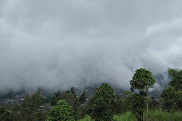 Gunung Merapi Waspada, Sultan Himbau Masyarakat Tenang