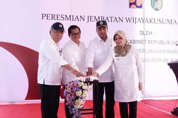 Jembatan Wijaya Kusuma Kediri Diresmikan Tiga Menteri Jokowi