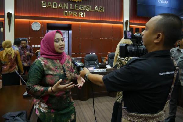 Nihayatul Wafiroh: Keperawanan Tidak Ada Korelasinya dengan Prestasi Atlet!