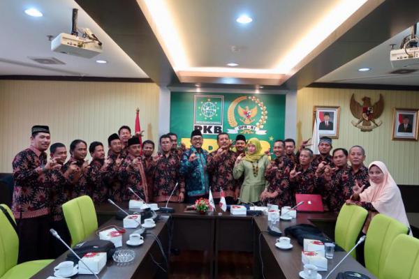 Terjadi Ketimpangan, Fraksi PKB Akan Dorong Kesejahteraan Guru Swasta