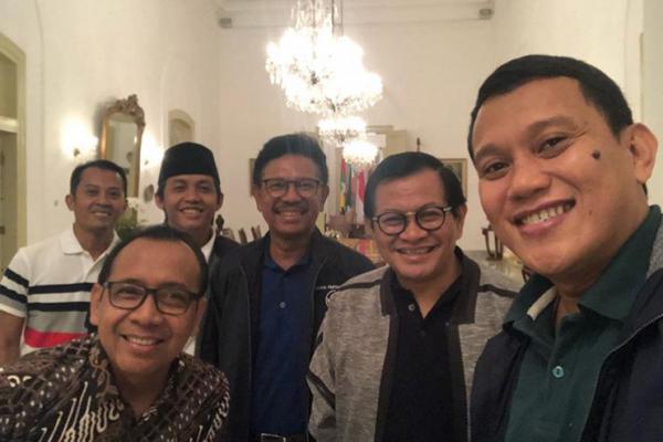 Malam Ini Sekjen Parpol Koalisi Bertemu Jokowi di Istana Bogor