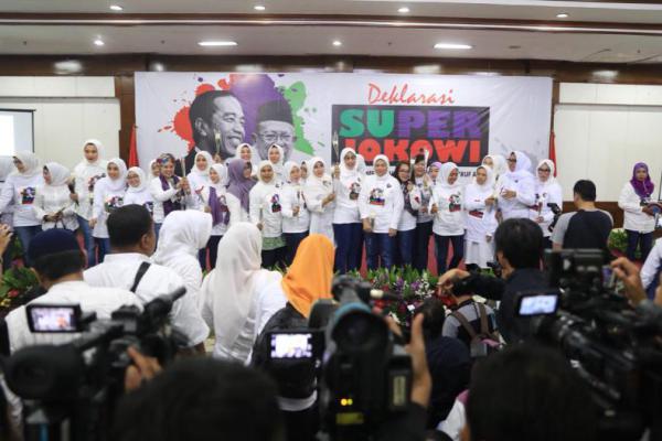 Aktivis Perempuan se Indonesia Deklarasi "Super Jokowi"