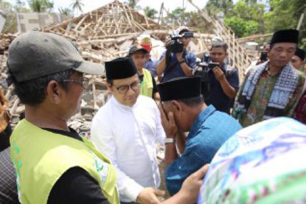 Cak Imin Bangun Ulang Masjid Saat Kunjungi Korban Gempa Lombok