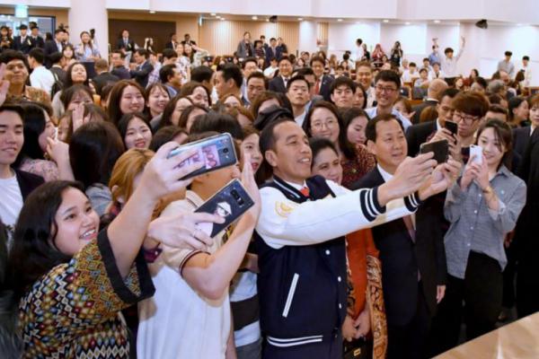 Beri Kuliah Umum di Universitas Hankuk Seoul, ini Pesan Jokowi!