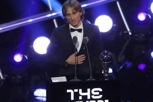 Luca Modric Pemain Terbaik Dunia 2018