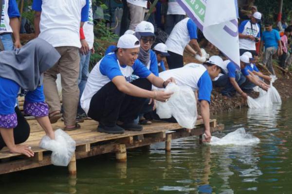 Kerapu Gelar Aksi Sosial Bersih-Bersih Situ Tujuh Muara