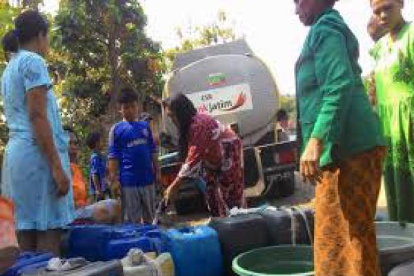 Hujan Tak Kunjung Turun, 8 Desa di Jombang Terancam Krisis Air Bersih