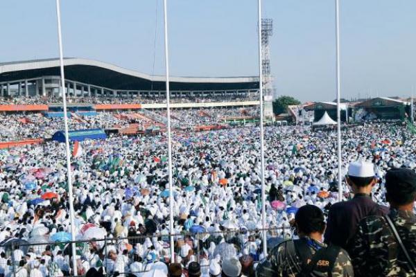 Istighosah Kubro, Lautan Nahdliyyin Penuhi Gelora Delta Sidoarjo