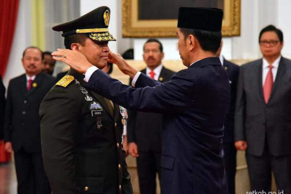 Presiden Jokowi Lantik Andika Perkasa jadi KSAD
