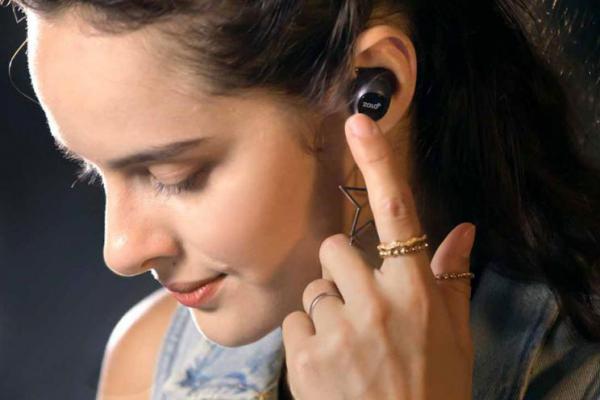 Cara Benar Gunakan Earphone Agar Tidak Sakiti Telinga