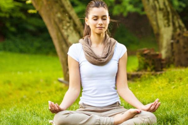 8 Manfaat Super Meditasi pada Kesehatan Mental dan Fisik