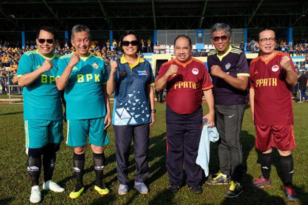 Sri Mulyani Senam Bersama Dirjen Bea Cukai, BPK dan PPATK