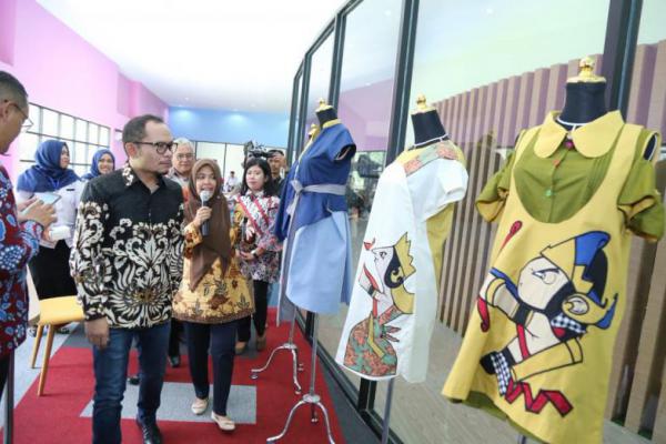 Menaker: Fashion Tempati Urutan Ketiga dari 16 Subsektor Industri Kreatif