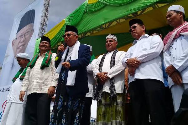 Tampil Mengenakan Sarung, TKN: Kiai Ma’ruf Representasi Rakyat