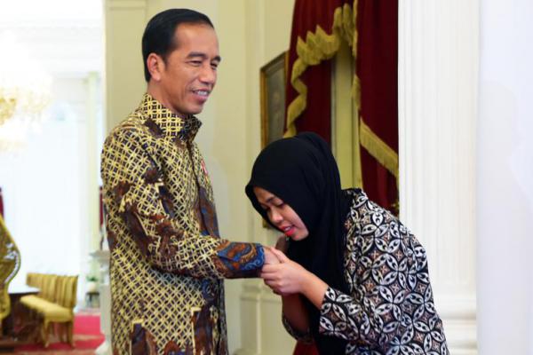 Terima Siti Aisyah di Istana, Jokowi: Ini Wujud Kepedulian Pemerintah!