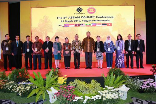 Menaker Hanif Dhakiri Hadiri ASEAN OSHNET di Yogyakarta