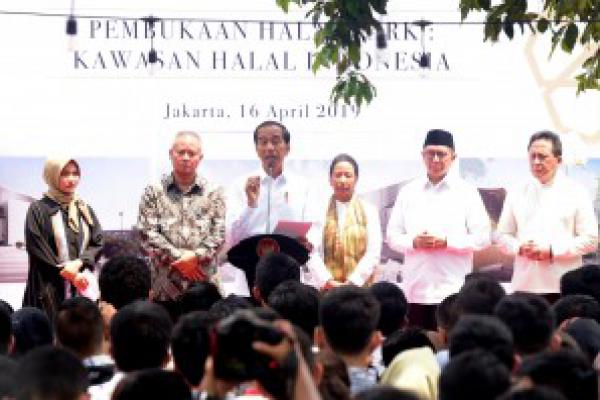 Presiden Jokowi Resmikan Halal Park di Senayan Jakarta