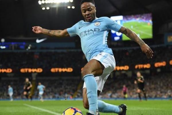 Selangkah Lagi, Chelsea Rampungkan Transfer Raheem Sterling dari Manchester City