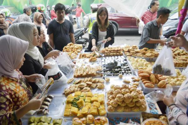 Di Tempat ini Anda Bisa Berburu Takjil Selama Ramadhan