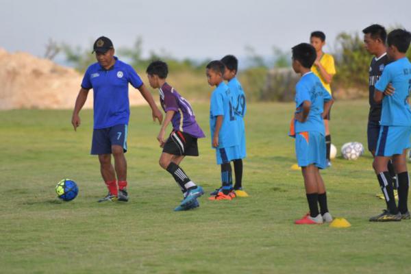 Gunakan Dana Desa, Lapangan Desa Kutuh Bali Dilirik Dunia