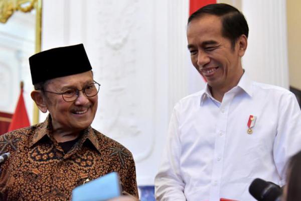 Temui Jokowi, Habibie Ucapkan Selamat