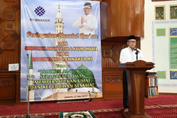 Kemnaker Gelar Peringatan Nuzulul Quran dan Santunan Anak Yatim