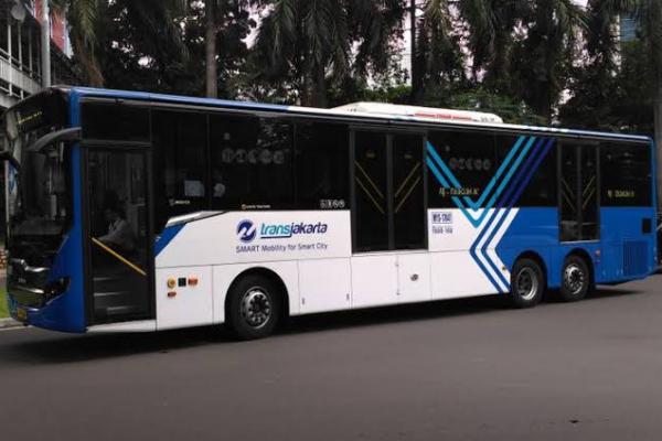 TransJakarta Masih Layani 400-450 Ribu Orang Tiap Hari Selama Pandemi