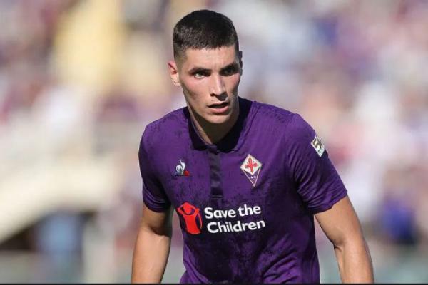 Manchester United Siap Gelontorkan Rp793 Miliar untuk Bek Fiorentina ini